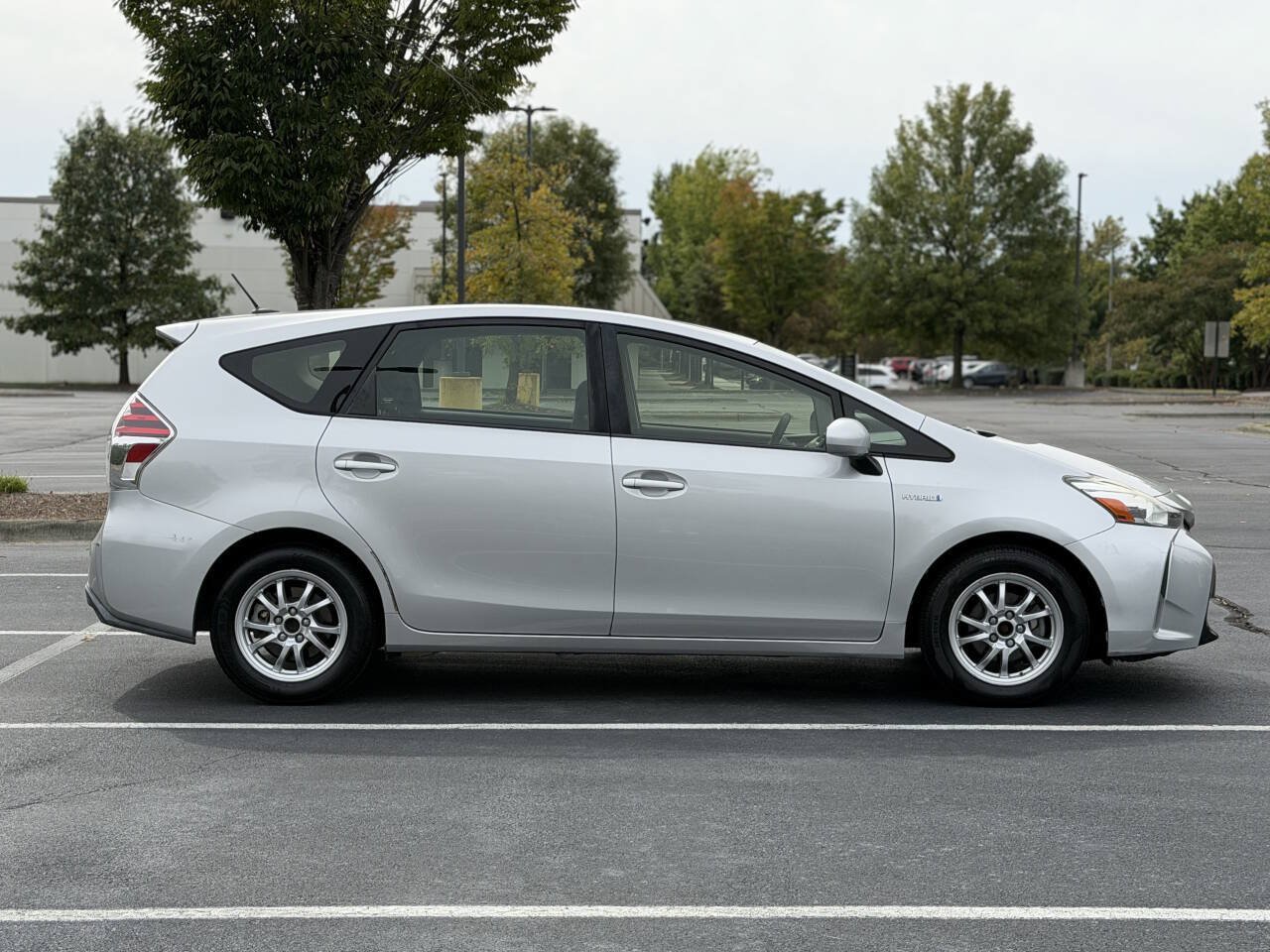 Used 2015 Toyota Prius V Three FWD image 6