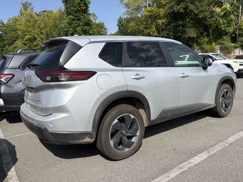 Used 2025 Nissan Rogue SV AWD/4WD image 5