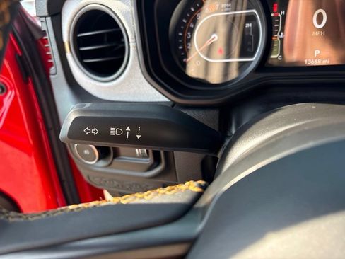 Used 2024 Jeep Wrangler Unlimited Sport AWD/4WD image 30