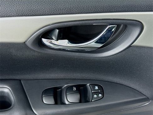 Used 2018 Nissan Sentra S image 17