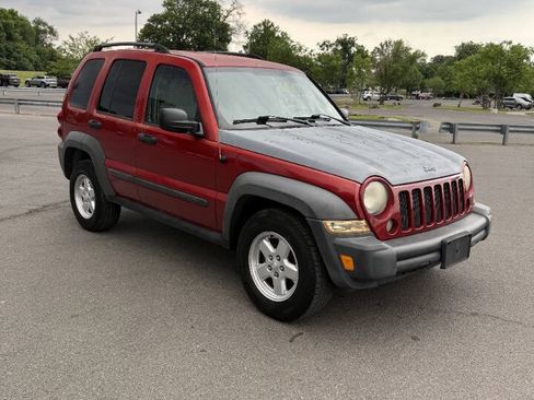 Used 2007 Jeep Liberty Sport AWD/4WD image 9