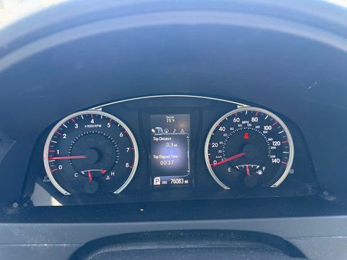 Used 2015 Toyota Camry XSE FWD image 28