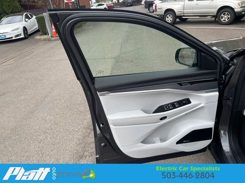 Used 2025 Jeep Wagoneer S Limited image 23