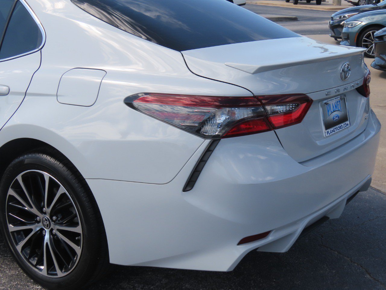 Used 2023 Toyota Camry SE FWD image 14