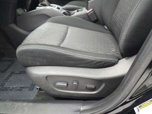 Certified 2019 Nissan Rogue SV w/ Sun & Sound Touring Package image 28