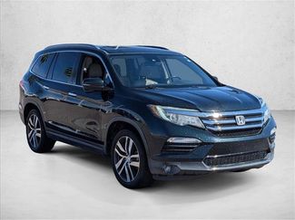 Used 2017 Honda Pilot Touring video 3