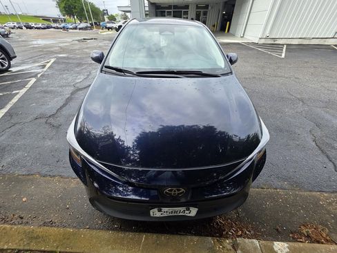 Used 2024 Toyota Corolla LE FWD image 2