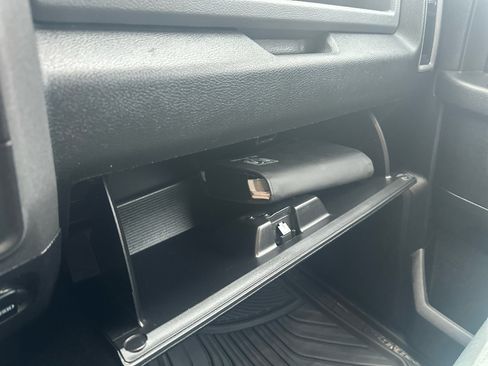 Used 2018 RAM 2500 Tradesman w/ Chrome Appearance Group image 48