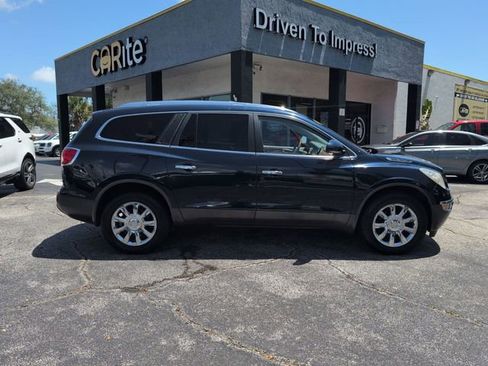 Used 2011 Buick Enclave CXL FWD image 4