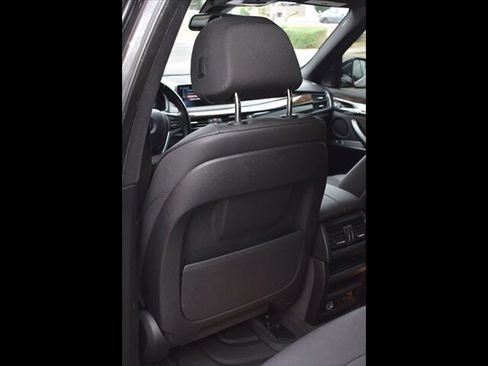Used 2017 BMW X5 xDrive40e image 21