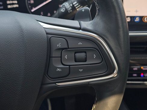 Used 2021 Buick Envision Essence w/ Technology Package I AWD/4WD image 33
