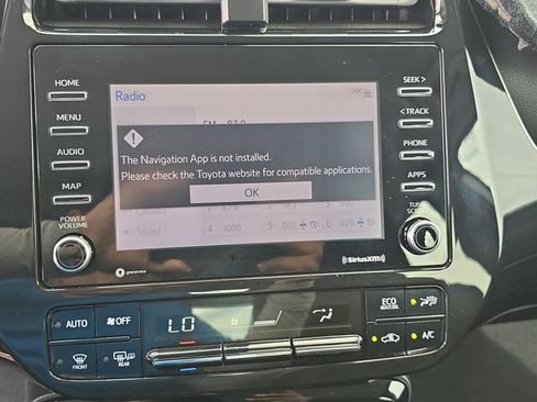 Used 2022 Toyota Prius L Eco FWD image 22