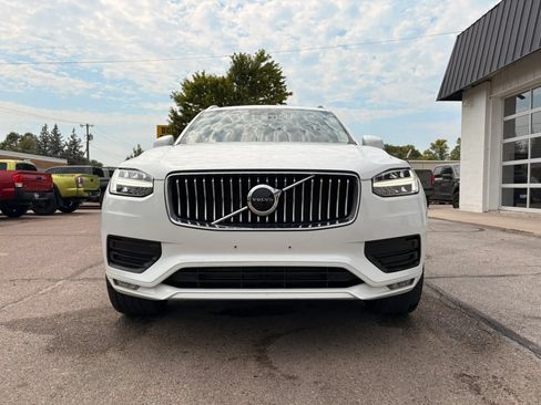 Used 2020 Volvo XC90 T5 Momentum w/ Protection Package Premier AWD/4WD image 3