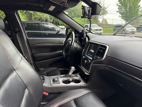 Used 2018 Jeep Grand Cherokee Limited w/ Trailer Tow Group IV AWD/4WD image 9