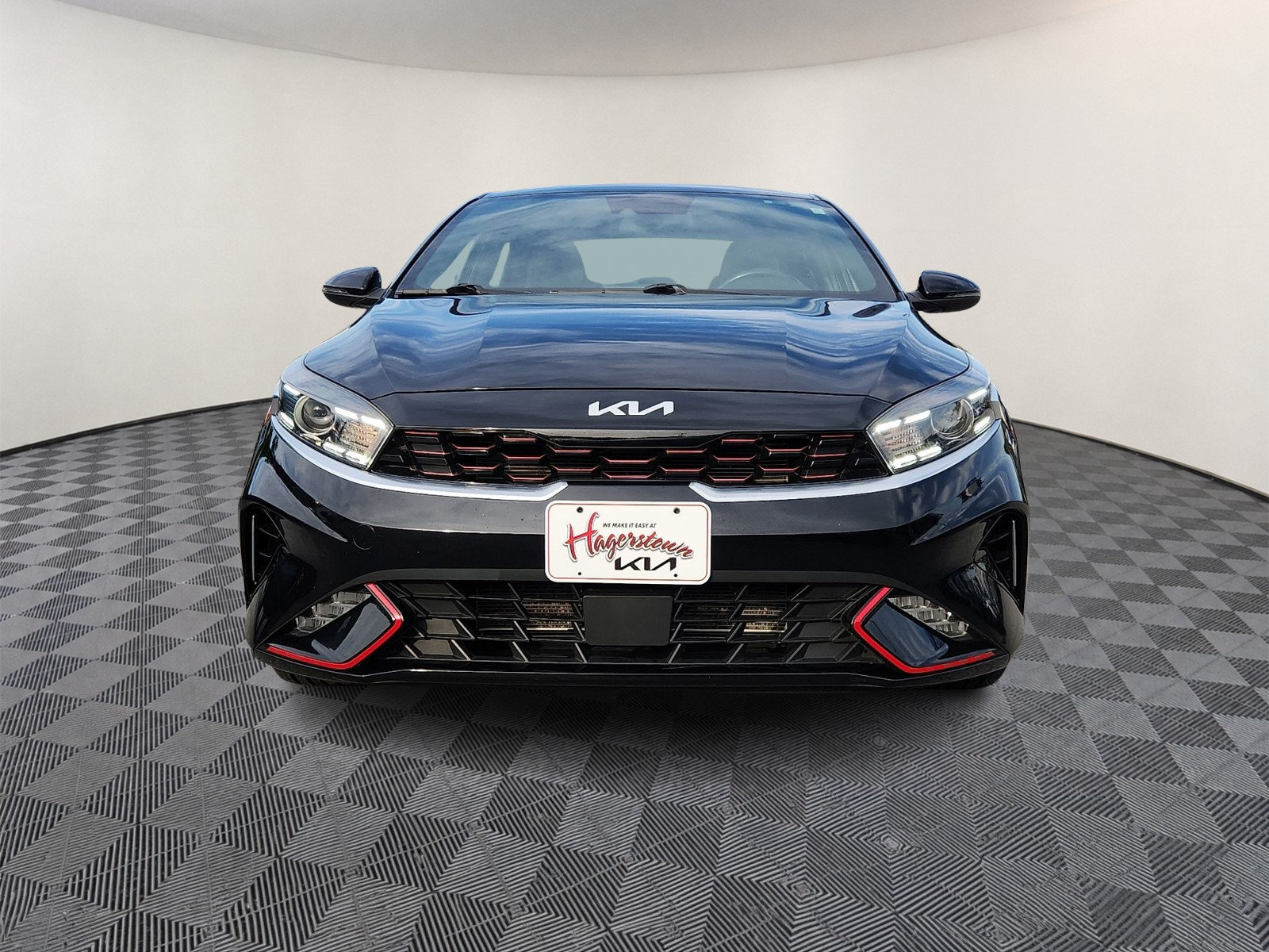 Used 2023 Kia Forte GT-Line w/ GT-Line Technology Package FWD image 2