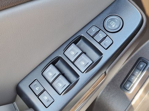 Used 2019 GMC Yukon Denali w/ Denali Ultimate Package image 32