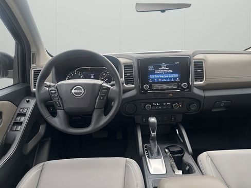 Used 2022 Nissan Frontier SV image 23