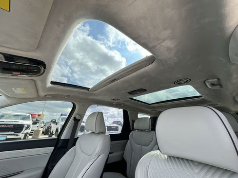 Used 2023 Hyundai Palisade Calligraphy image 19