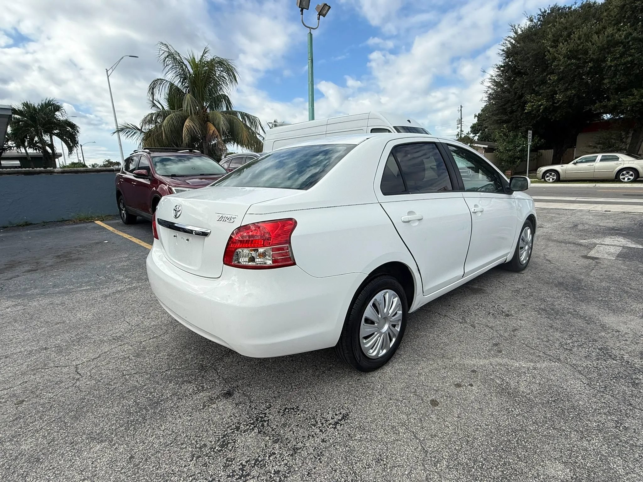 Used 2011 Toyota Yaris Sedan w/ PWR Pkg w/Steel Wheels FWD image 5