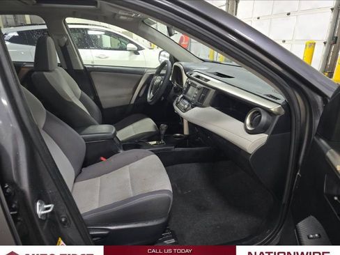 Used 2015 Toyota RAV4 XLE image 8