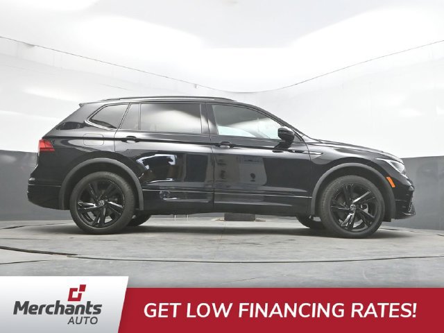 Used 2024 Volkswagen Tiguan SE R-Line AWD/4WD image 40