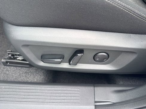 New 2026 Nissan Rogue SV FWD image 21