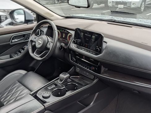 Used 2023 Nissan Rogue Platinum AWD/4WD image 9