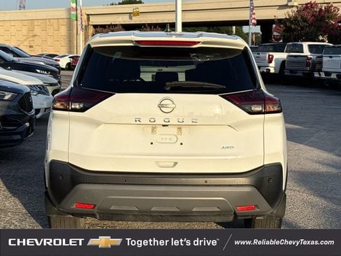 Used 2023 Nissan Rogue S AWD/4WD image 7