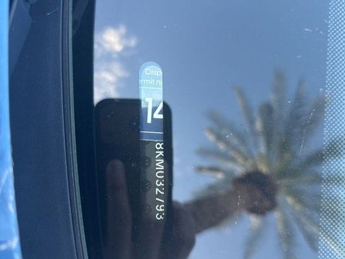 Used 2019 Volkswagen Tiguan SEL Premium image 25