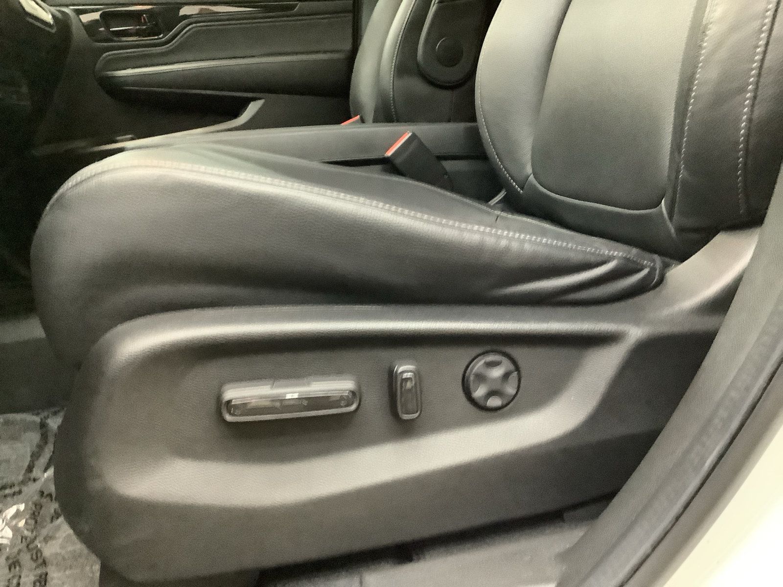 Used 2024 Honda Odyssey Touring image 12