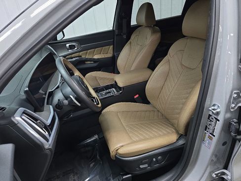 Used 2024 Kia Sorento SX Prestige w/ Olive Brown Leather Package AWD/4WD image 30