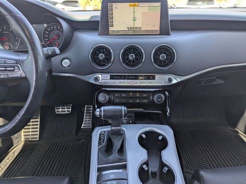 Used 2020 Kia Stinger GT1 image 13