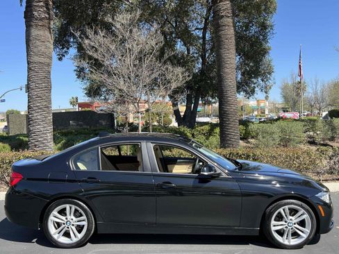 Used 2018 BMW 320i Sedan image 14