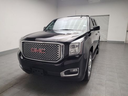 Used 2017 GMC Yukon Denali w/ Open Road Package AWD/4WD image 15