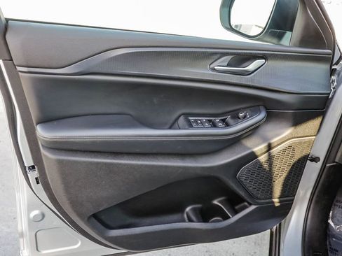 Certified 2023 Jeep Grand Cherokee L Laredo image 22