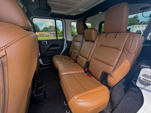 Used 2020 Jeep Wrangler Unlimited Sahara AWD/4WD image 26