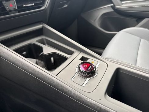 New 2026 Volkswagen Tiguan SE R-Line AWD/4WD image 28
