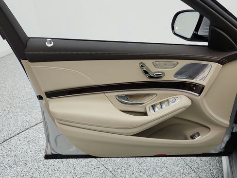 Used 2019 Mercedes-Benz S 560 Sedan image 15