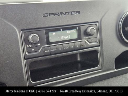Used 2025 Mercedes-Benz Sprinter 2500 image 17