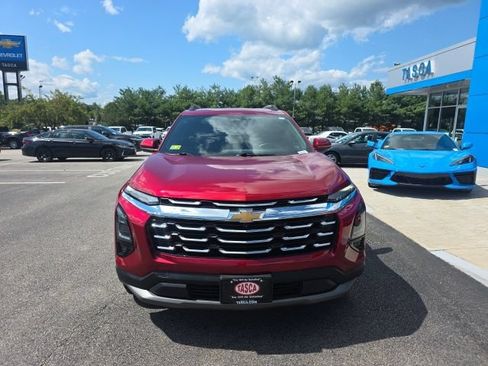 Used 2025 Chevrolet Equinox LT w/ Convenience Package II AWD/4WD image 8