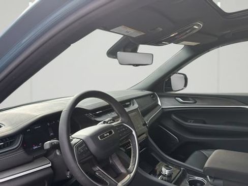 Used 2026 Jeep Grand Cherokee L Limited AWD/4WD image 8