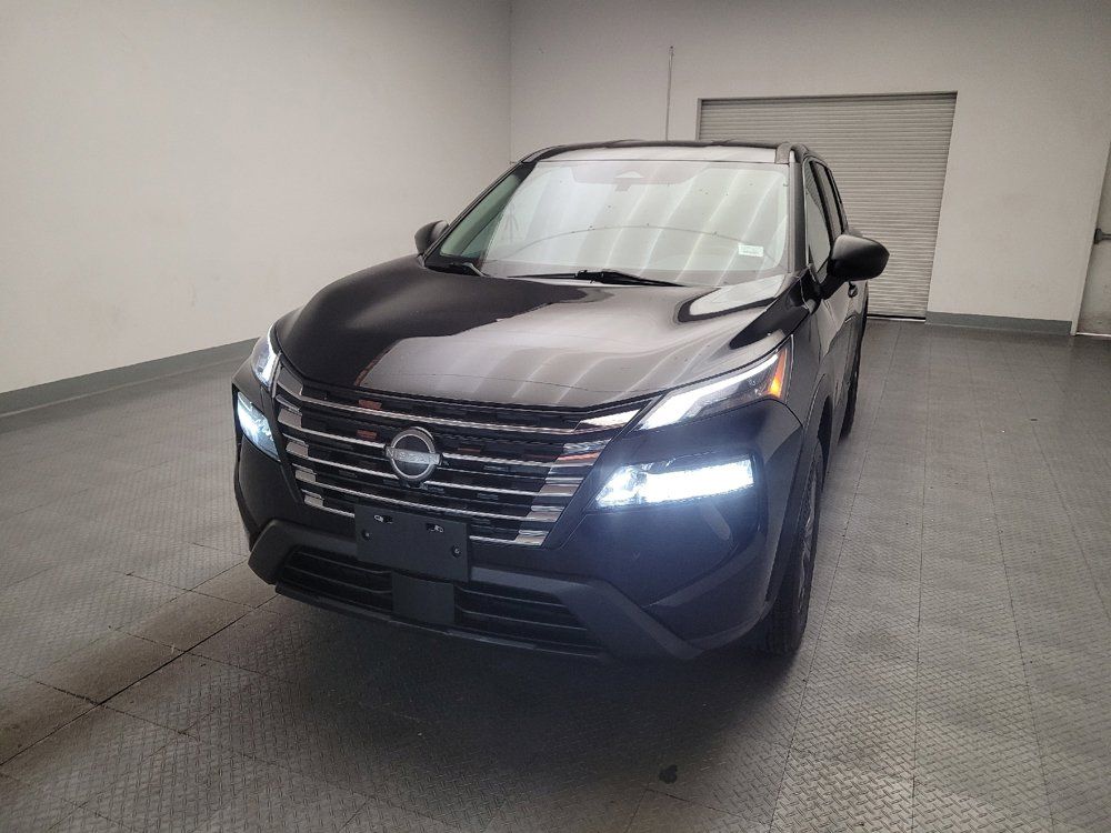 Used 2024 Nissan Rogue S FWD image 15
