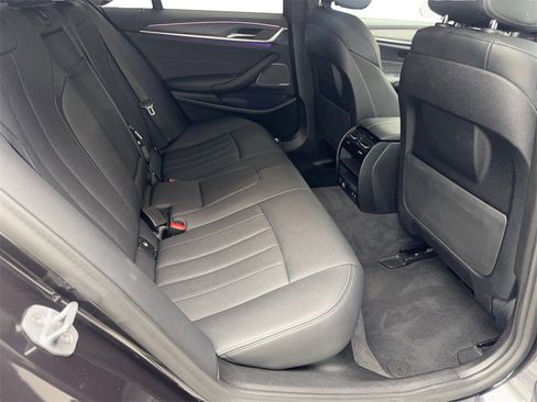 Used 2022 BMW 530i w/ Premium Package image 39