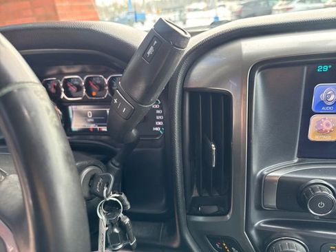 Used 2017 Chevrolet Silverado 1500 LT w/ Midnight Edition image 21