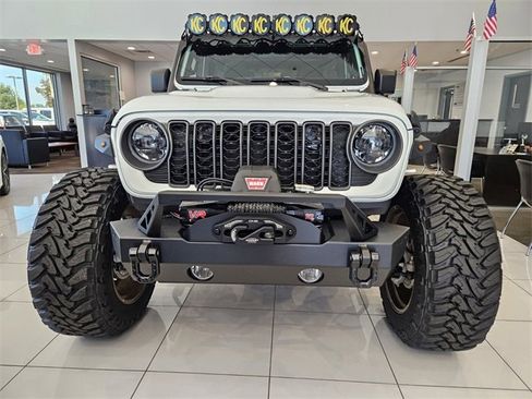 New 2025 Jeep Wrangler Unlimited Rubicon image 2