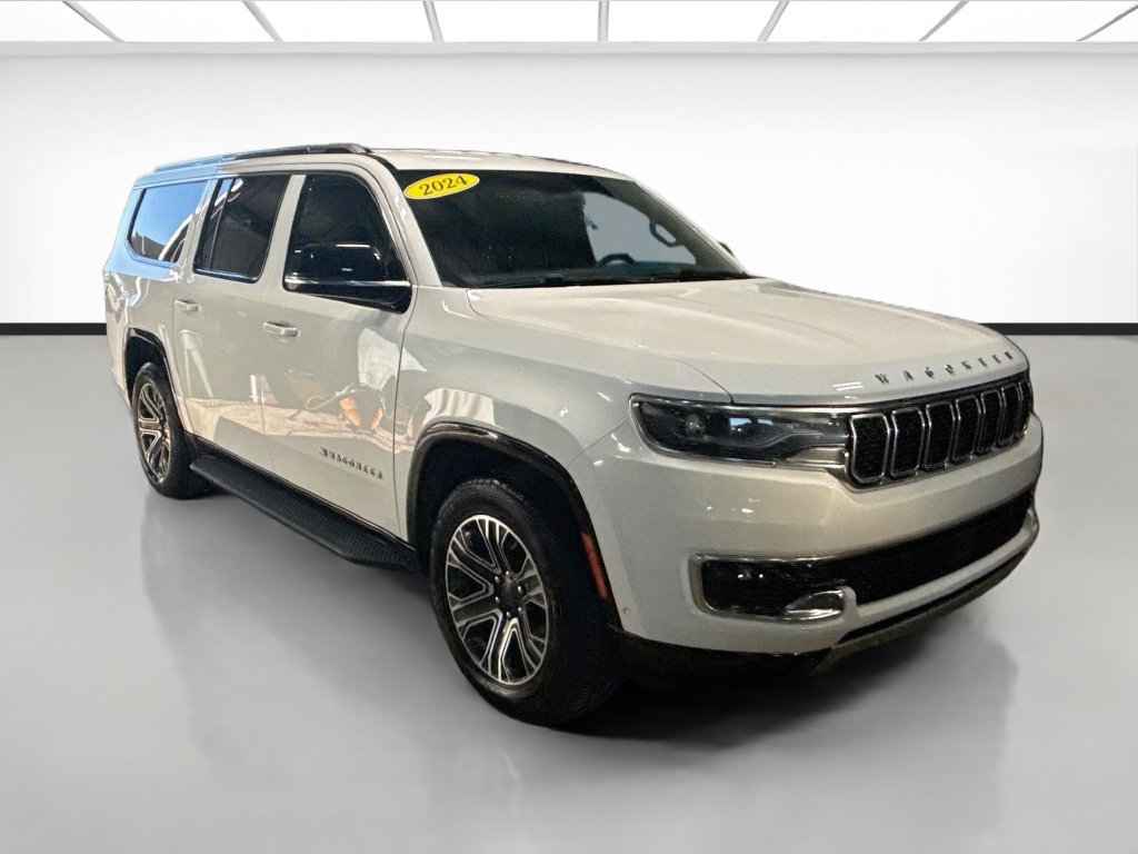 Used 2024 Jeep Wagoneer L Series II w/ Flexible Seating Group AWD/4WD image 4