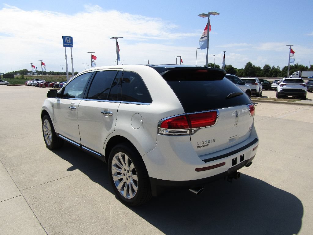 Used 2013 Lincoln MKX AWD image 7