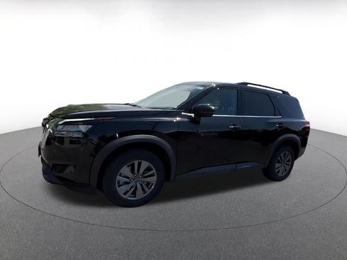 Used 2025 Nissan Pathfinder SV AWD/4WD image 8