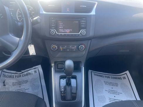 Used 2018 Nissan Sentra S image 11