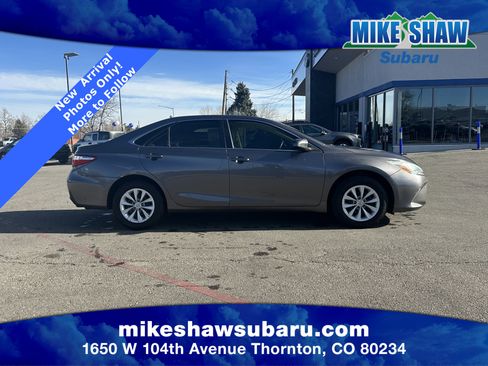 Used 2015 Toyota Camry LE image 4